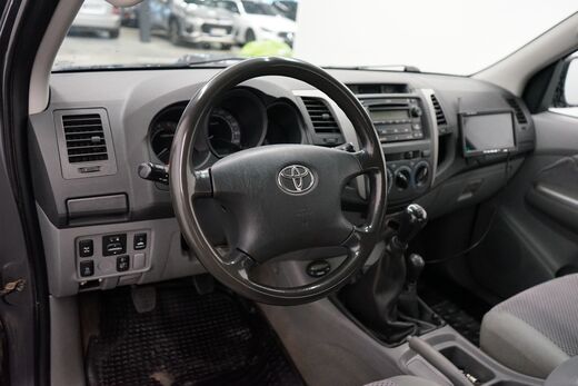 Toyota Hilux vaihtoauto