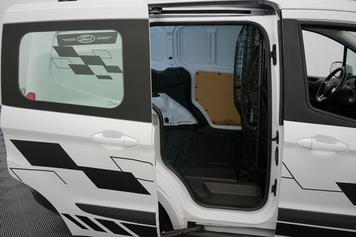 Ford Transit Courier vaihtoauto