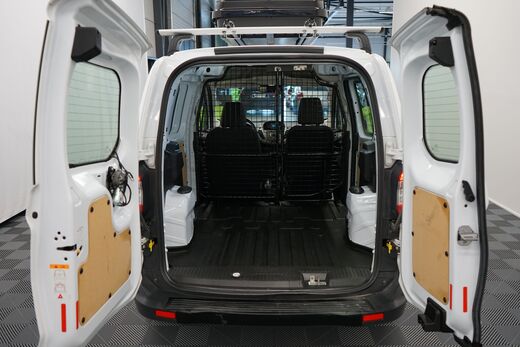 Ford Transit Courier vaihtoauto