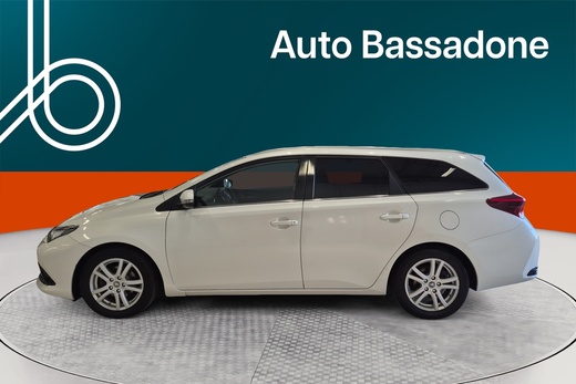 Toyota Auris vaihtoauto