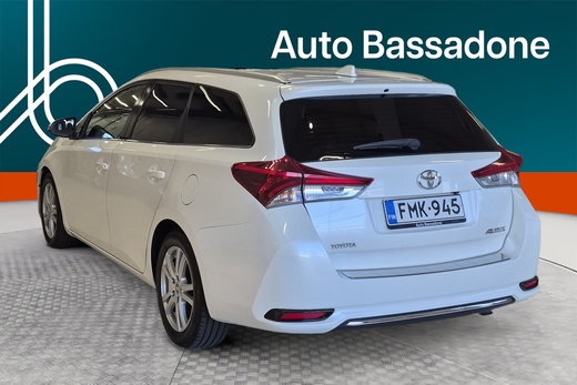 Toyota Auris vaihtoauto