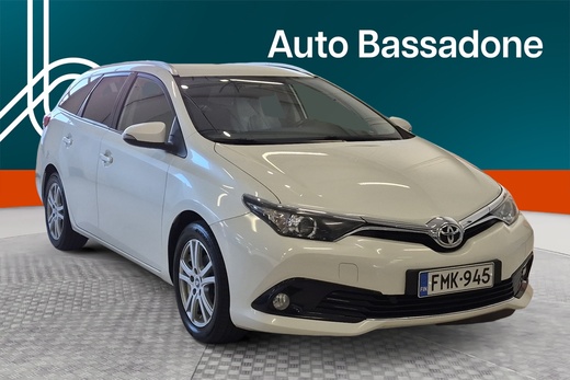 Toyota Auris vaihtoauto