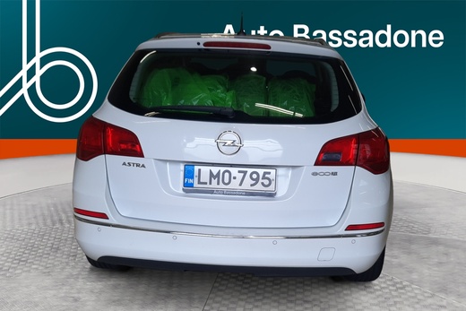 Opel Astra vaihtoauto
