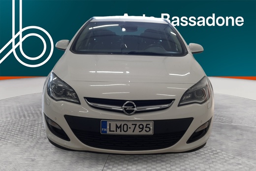 Opel Astra vaihtoauto