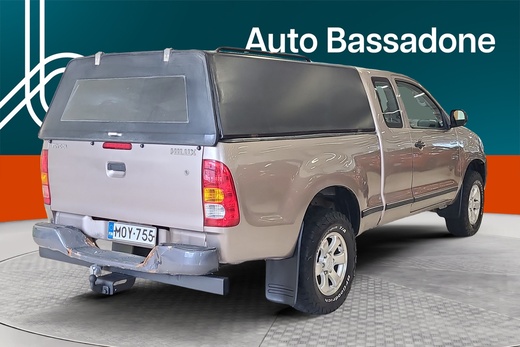 Toyota Hilux vaihtoauto