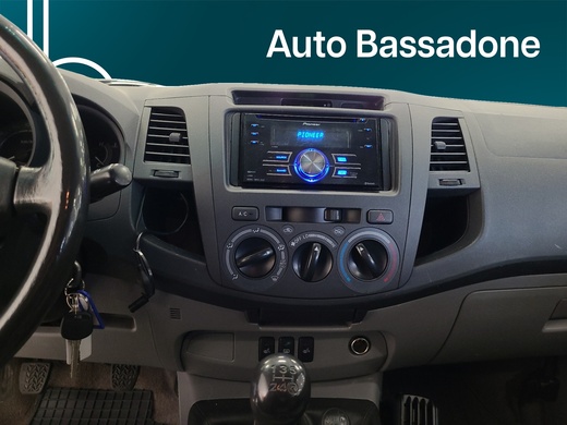 Toyota Hilux vaihtoauto