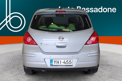 Nissan Tiida vaihtoauto