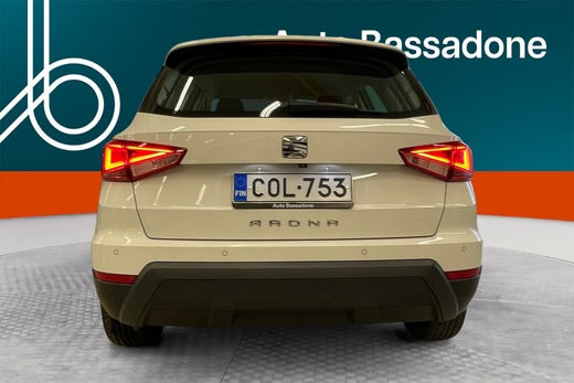 SEAT Arona vaihtoauto