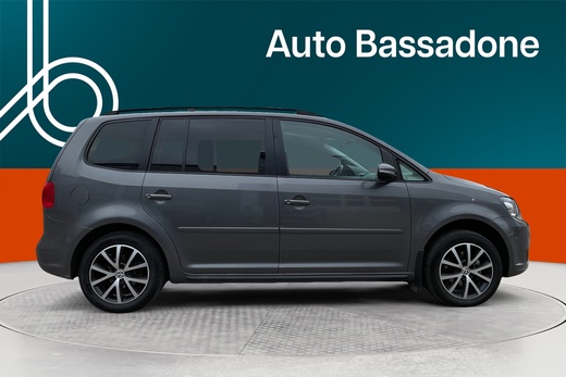 Volkswagen Touran vaihtoauto