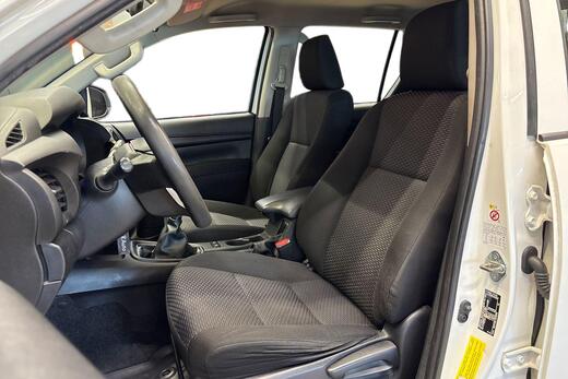 Toyota Hilux vaihtoauto