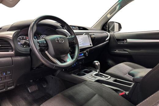 Toyota Hilux vaihtoauto