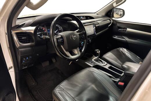Toyota Hilux vaihtoauto