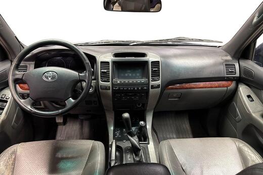 Toyota Land Cruiser vaihtoauto