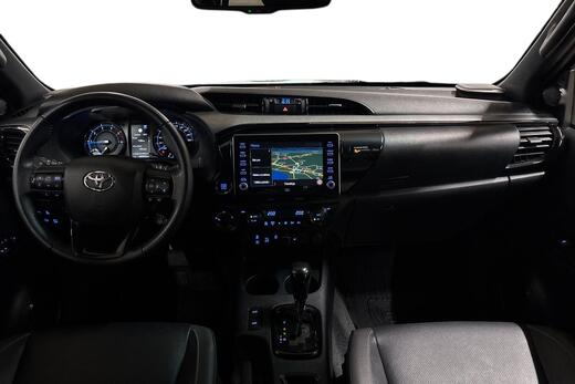 Toyota Hilux vaihtoauto