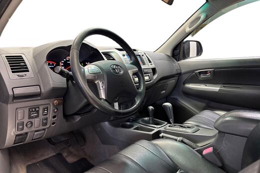 Toyota Hilux vaihtoauto