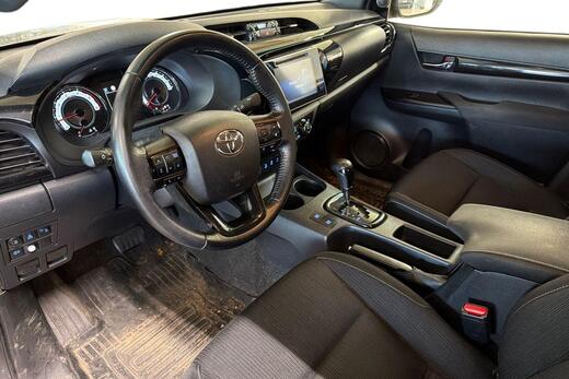 Toyota Hilux vaihtoauto