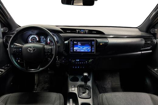 Toyota Hilux vaihtoauto