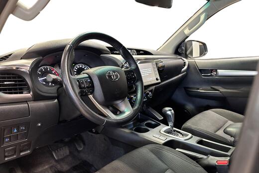 Toyota Hilux vaihtoauto