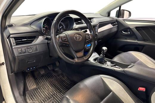 Toyota Avensis vaihtoauto