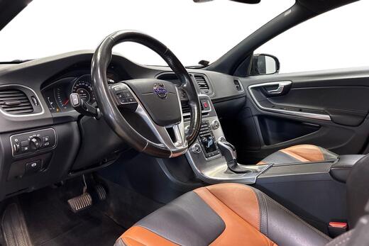 Volvo V60 Cross Country vaihtoauto