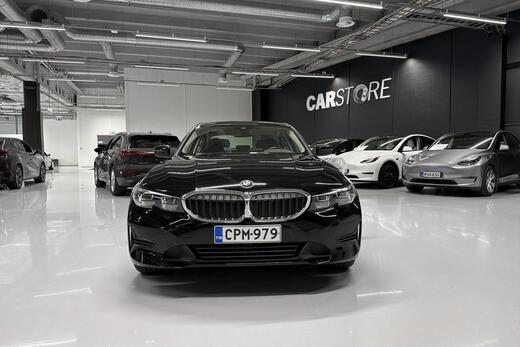 BMW 330 vaihtoauto