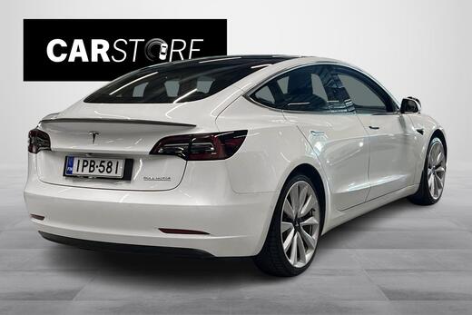 Tesla Model 3 vaihtoauto