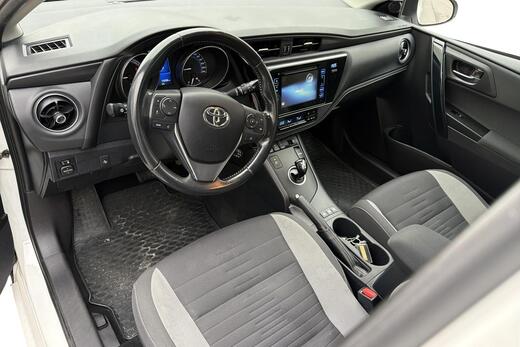 Toyota Auris vaihtoauto
