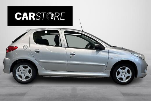 Peugeot 206 + vaihtoauto
