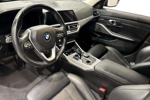 BMW 330 vaihtoauto