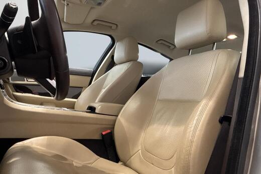 Jaguar XF vaihtoauto