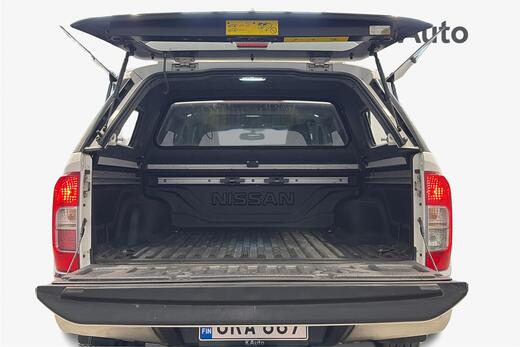 Nissan Navara vaihtoauto