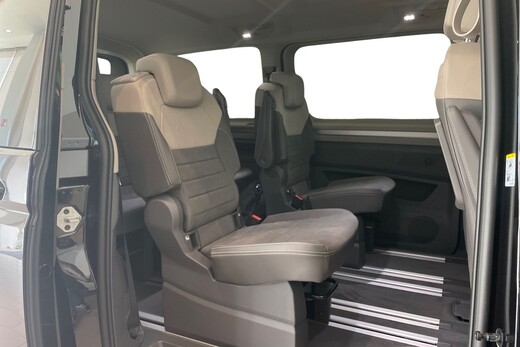 Volkswagen Multivan vaihtoauto