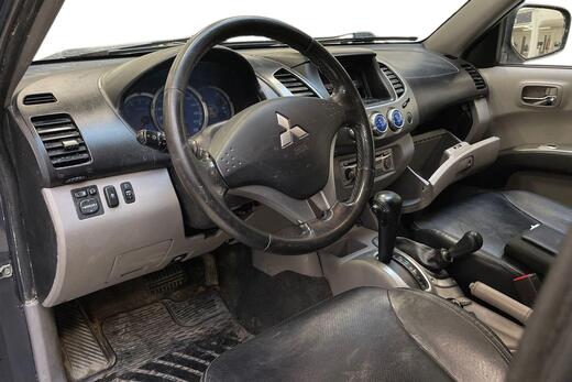 Mitsubishi L200 vaihtoauto
