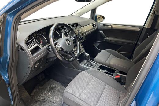 Volkswagen Touran vaihtoauto