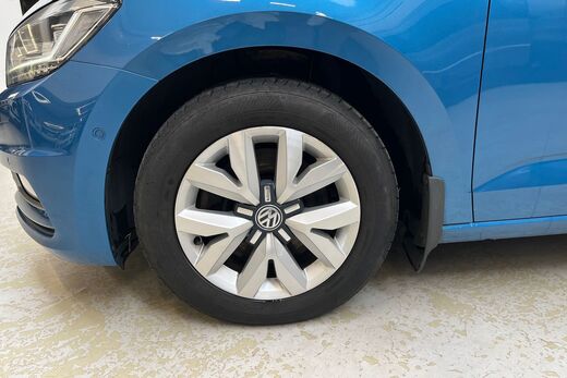 Volkswagen Touran vaihtoauto