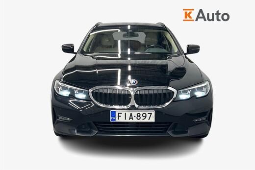 BMW 320 vaihtoauto