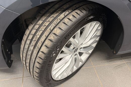 SEAT Leon Sportstourer vaihtoauto
