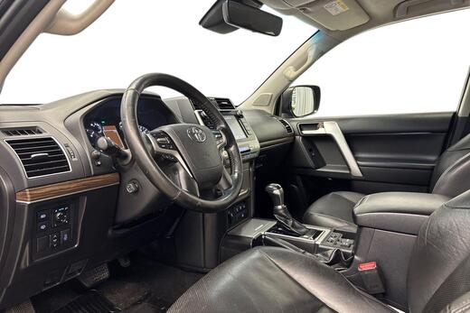Toyota Land Cruiser vaihtoauto