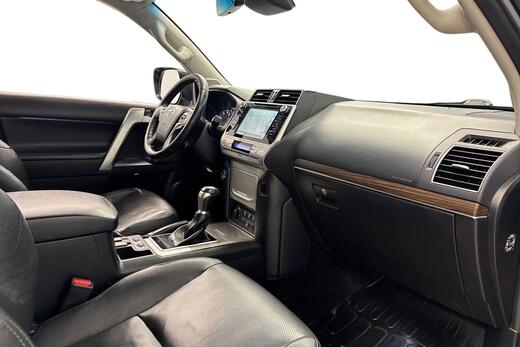 Toyota Land Cruiser vaihtoauto
