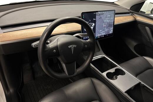 Tesla Model Y vaihtoauto