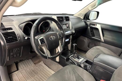 Toyota Land Cruiser vaihtoauto