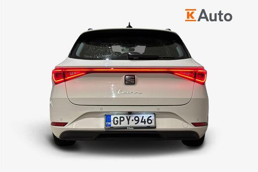 SEAT Leon Sportstourer vaihtoauto