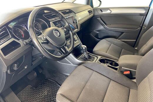 Volkswagen Touran vaihtoauto
