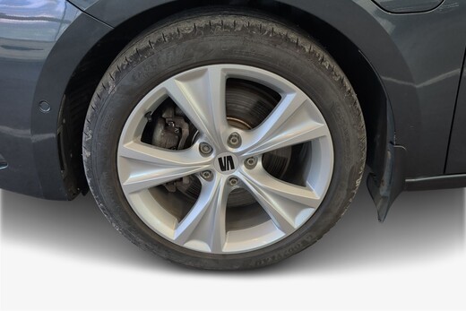 SEAT Leon Sportstourer vaihtoauto