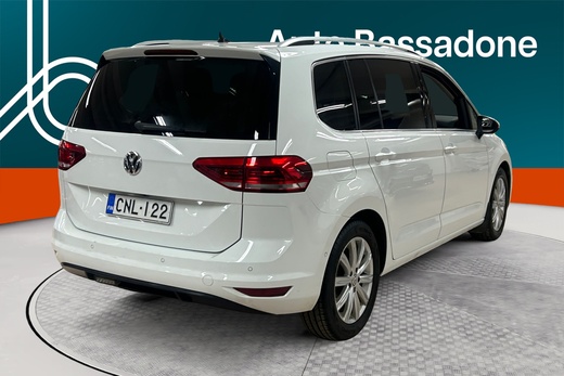 Volkswagen Touran vaihtoauto