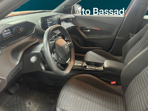 Peugeot e-2008 vaihtoauto