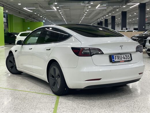 Tesla Model 3 vaihtoauto