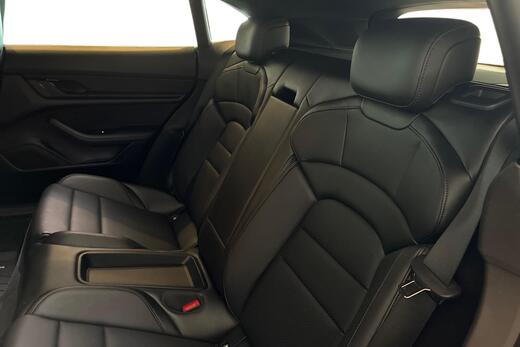 Porsche Taycan vaihtoauto