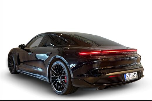 Porsche Taycan vaihtoauto