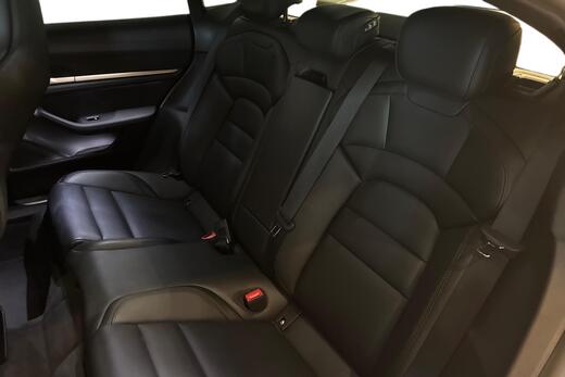 Porsche Taycan vaihtoauto